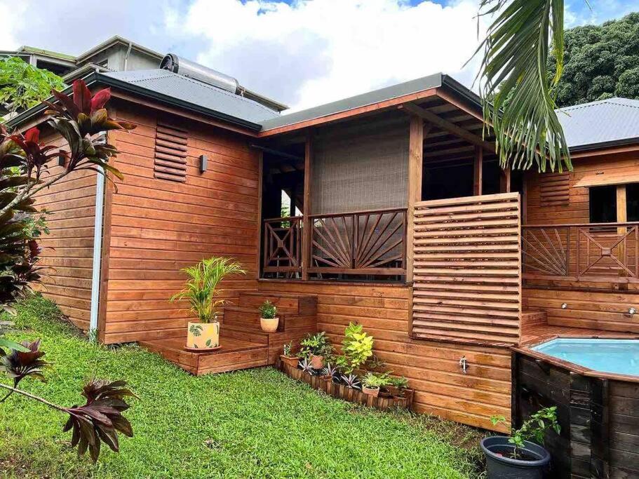 La Kaz A Pepes, Charmant Logement Avec Piscine Lamentin Exterior photo