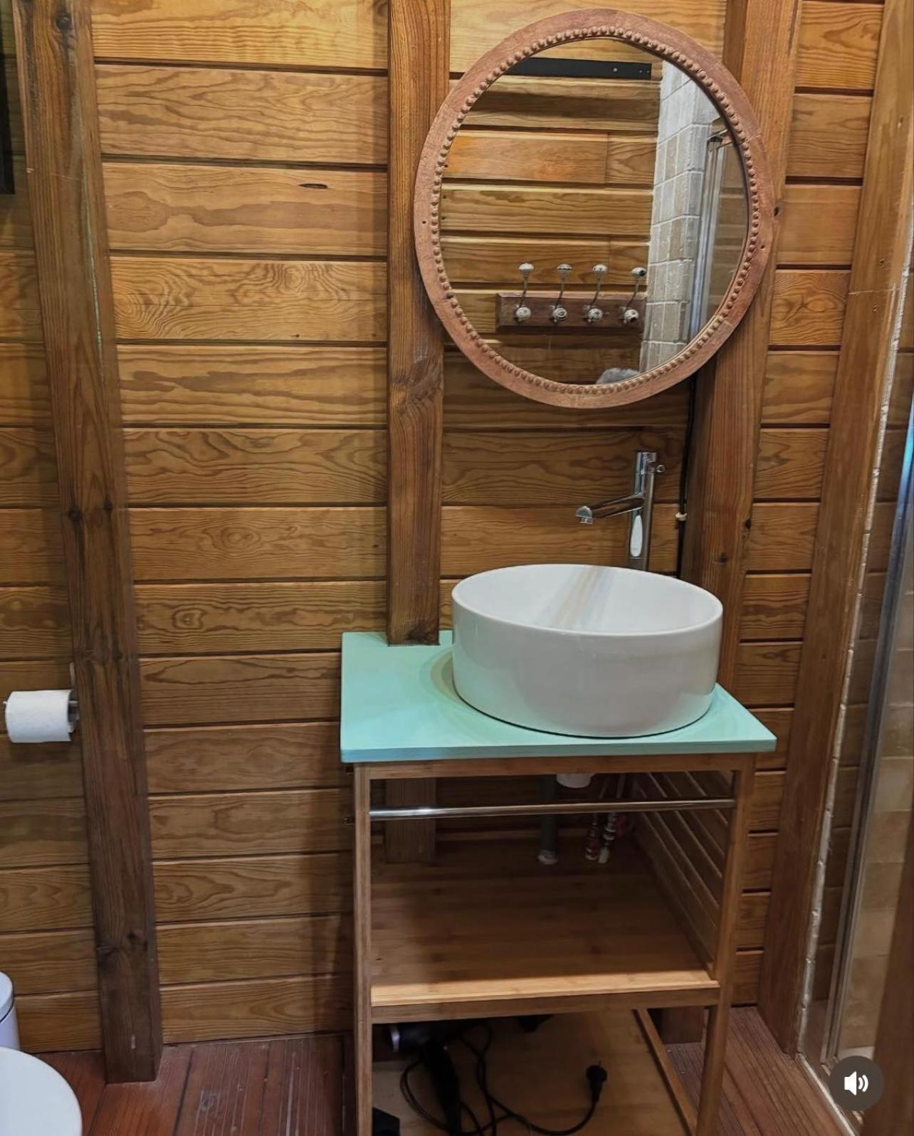 La Kaz A Pepes, Charmant Logement Avec Piscine Lamentin Exterior photo